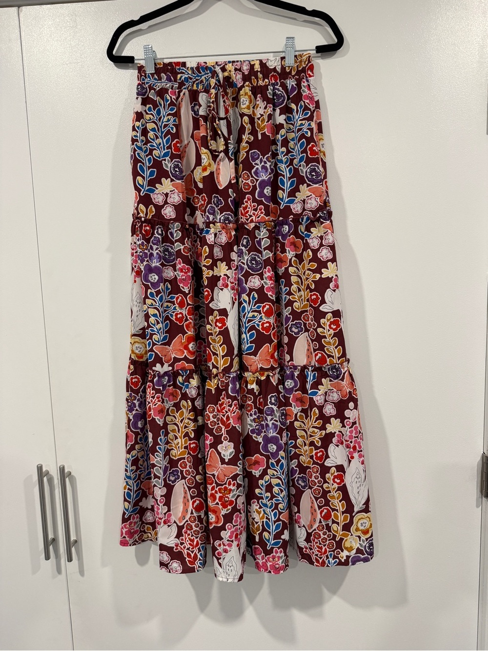 Floral maxi skirt with waistband and tie wasit